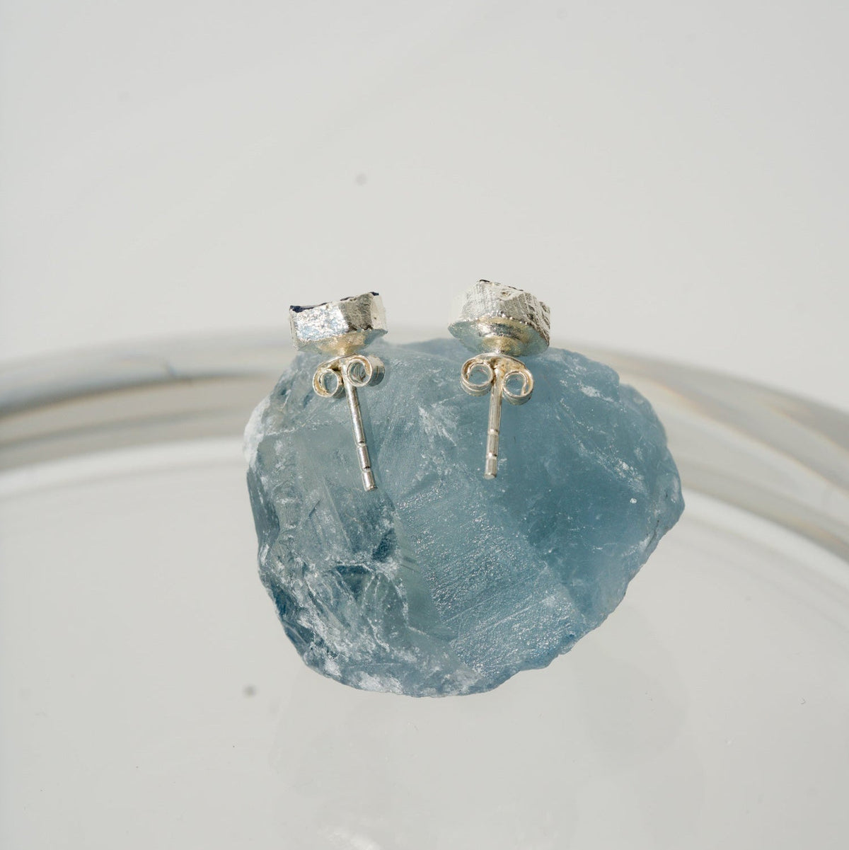 Ripple Stone Pierce(Sapphire)
