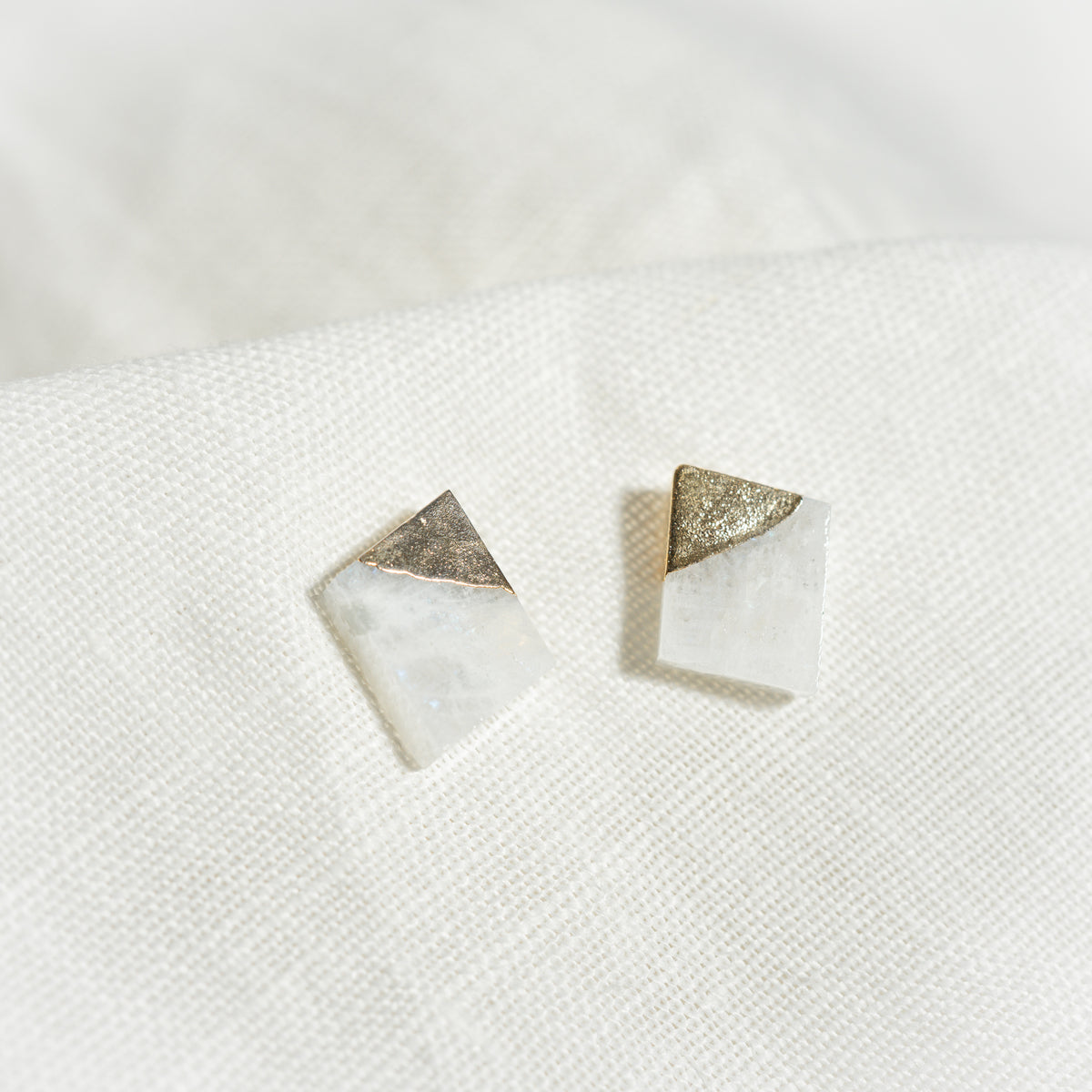 Mirror Pierce(White Moonstone)