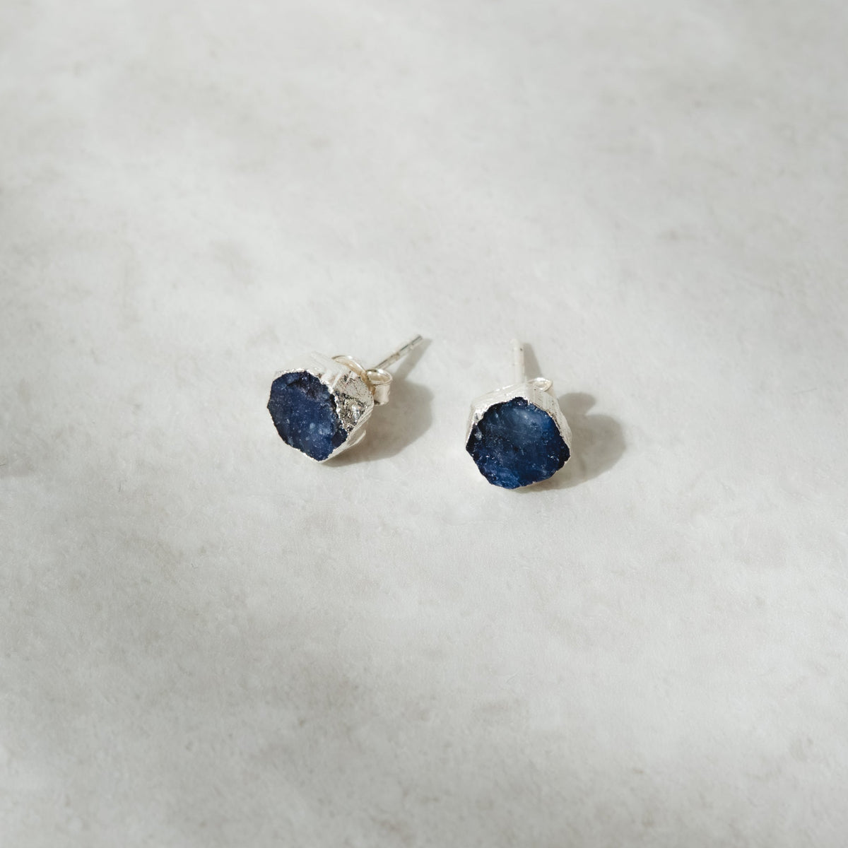 Ripple Stone Pierce(Sapphire)